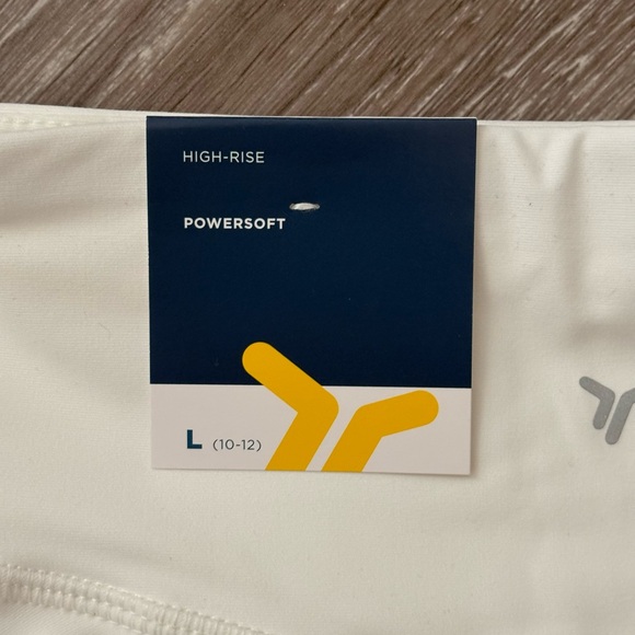 ✨ Old Navy Girls’ Powersoft White Skort – Size L (10–12) ✨ - Picture 4 of 5